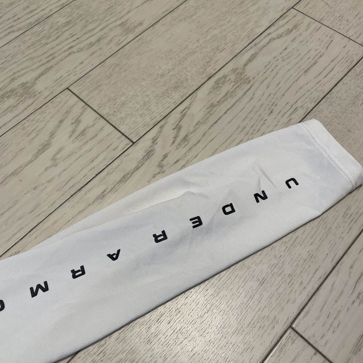 アンダーアーマーUAヒートギア フィッティド ロングスリーブ Vネックシャツ サイズL_画像6