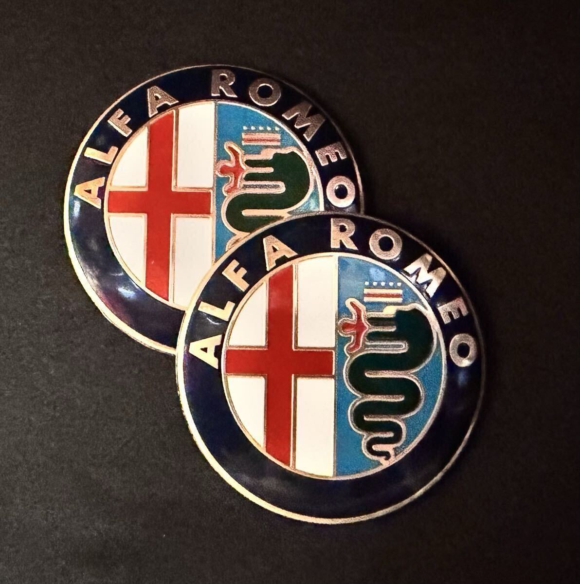 ★ Alfa Romeo アルファロメオ フロント/リアエンブレム ゴールド旧ロゴ 74mm 2個セット アルミ製 ★_画像1