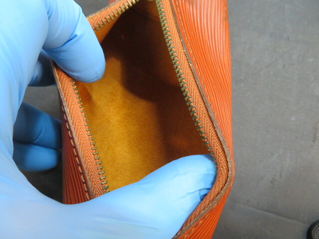  Louis Vuitton LOUIS VUITTON ручная сумочка epi sfro epi кожа Brown 