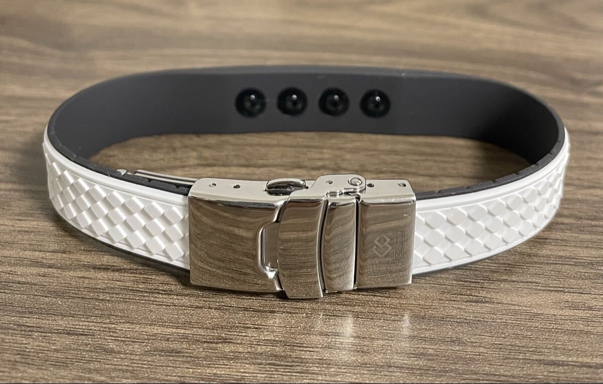 colantotte コラントッテ 磁気ブレスレット ループ QUON バーチホワイト サイズ調整可能_画像3