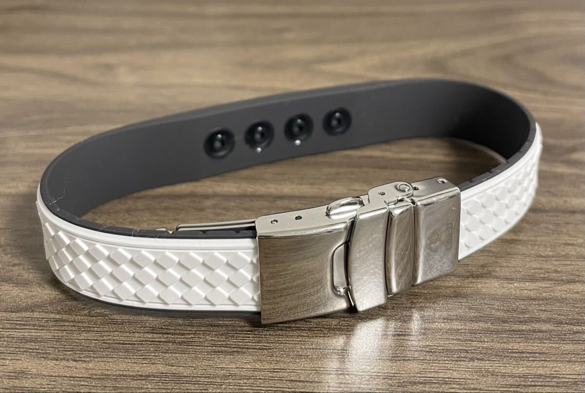 colantotte コラントッテ 磁気ブレスレット ループ QUON バーチホワイト サイズ調整可能_画像1