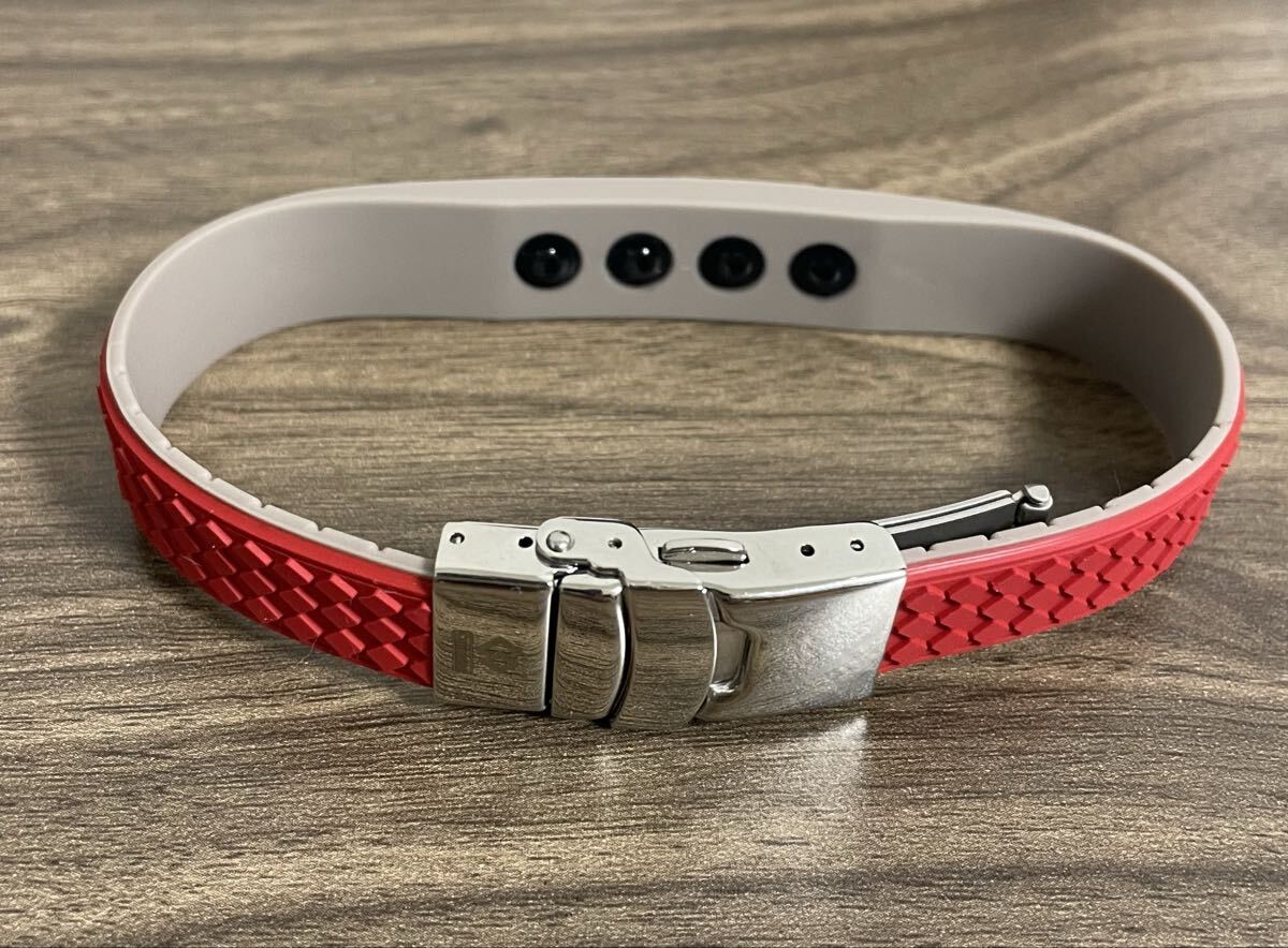 colantotte コラントッテ 磁気ブレスレット ループ QUON ガーネットレッド サイズ調整可能_画像2