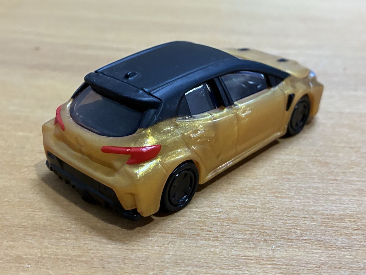 ハッピーセット　トミカ　GRカローラ　マクドナルド仕様ゴールド_画像2