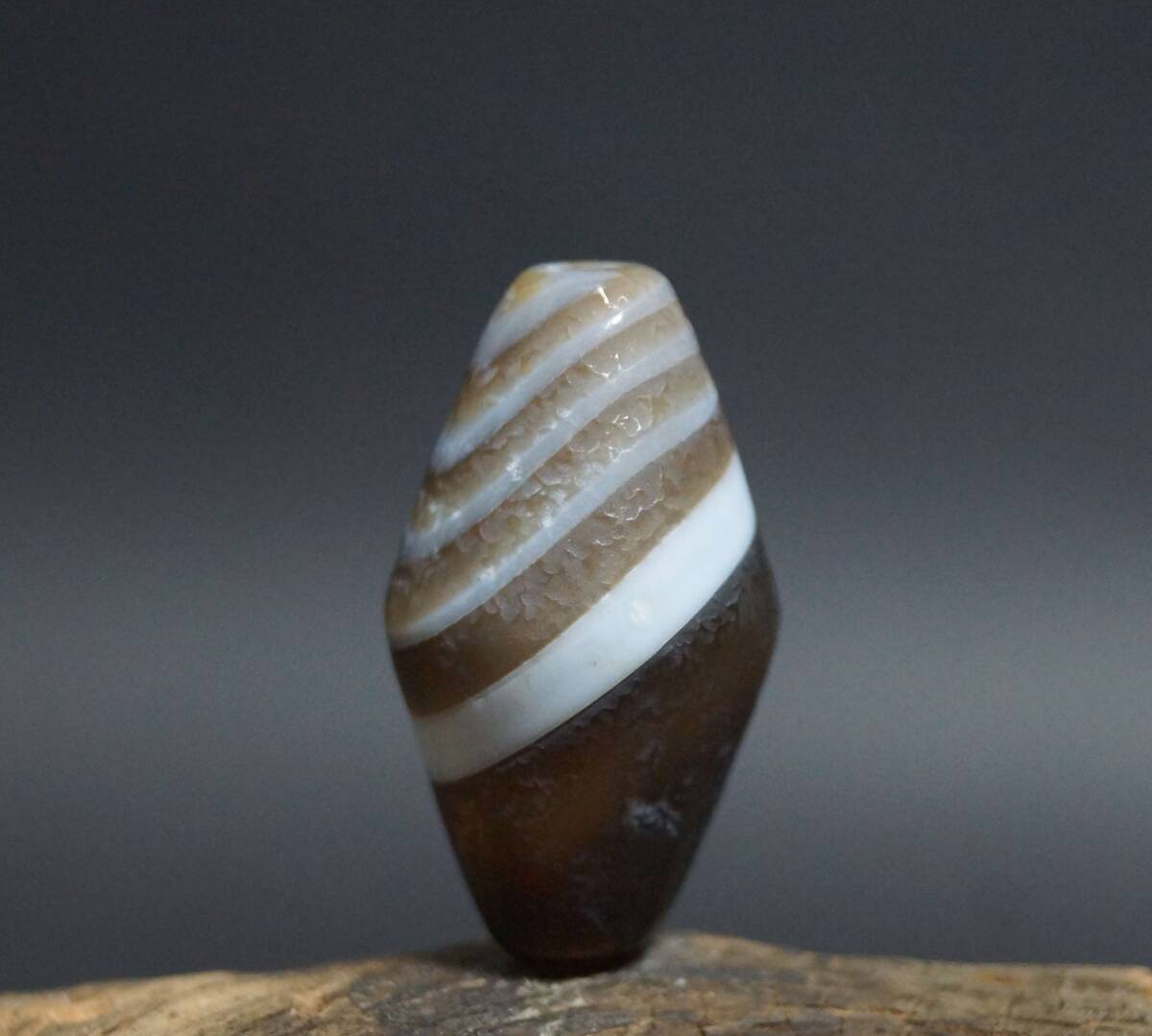 [.] Old chi спальное место menou.. netsuke .. шар a торцевая дверь .. предмет Dzi бисер декортивный элемент диаметр 1.6cm длина 2.9cm* времена предмет *s71114