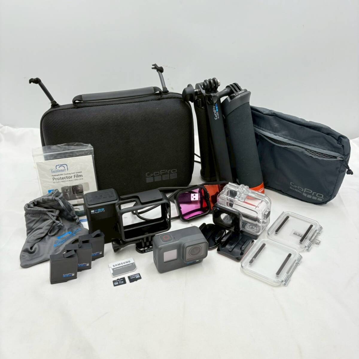 【送料無料】GoPro HERO6 Black本体＋純正アクセサリー多数セット通電確認済み／バッテリー3個＋防水ハウジング＋三脚＋ケース付属現状品_画像1