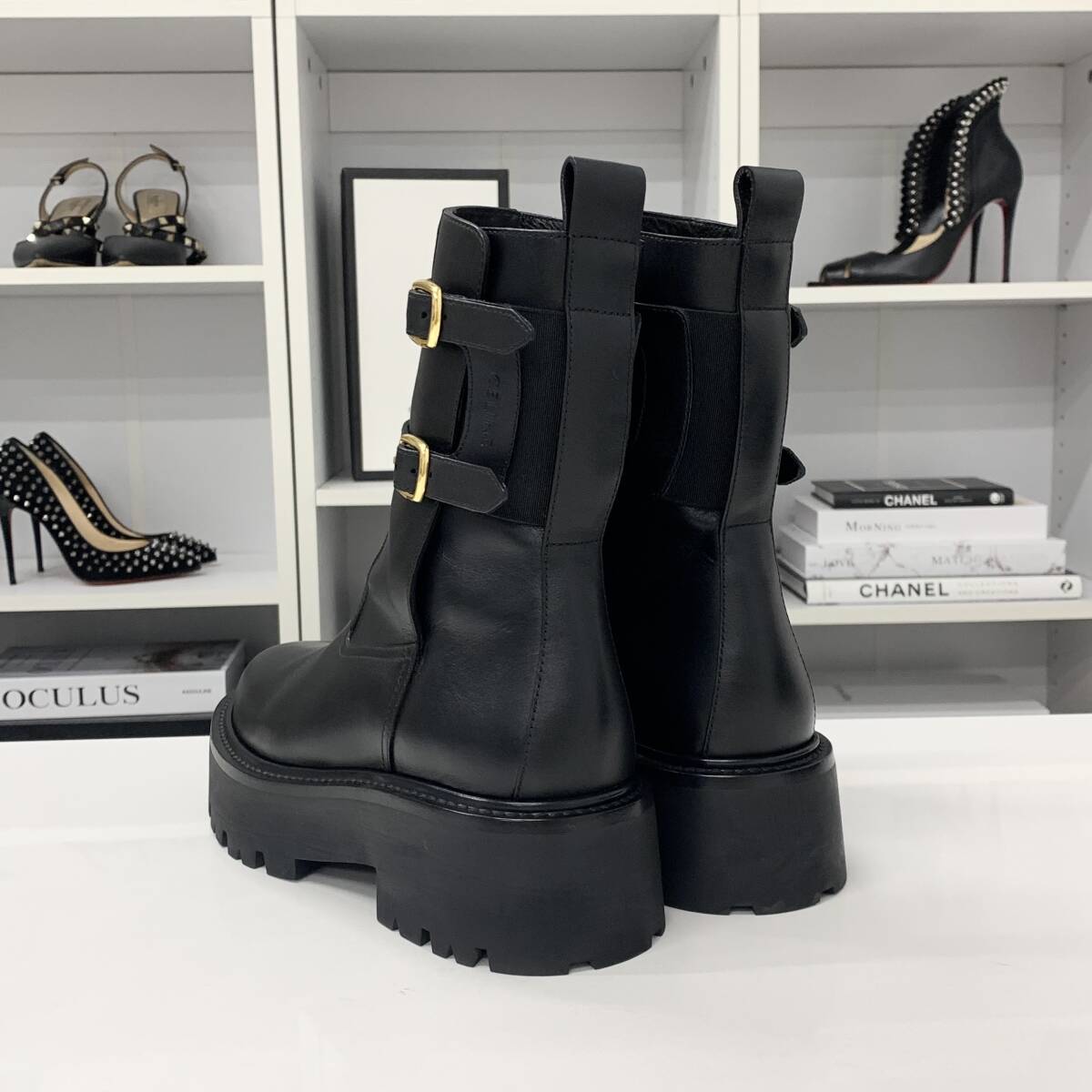 M13264 セリーヌ レザー バルキーバックル ロゴ ショートブーツ ブラック_画像4