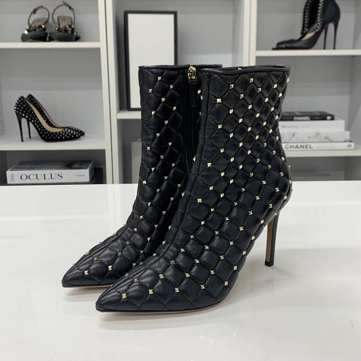 2267 ヴァレンティノ ロックスタッズ レザー ショートブーツ ブラック_画像3