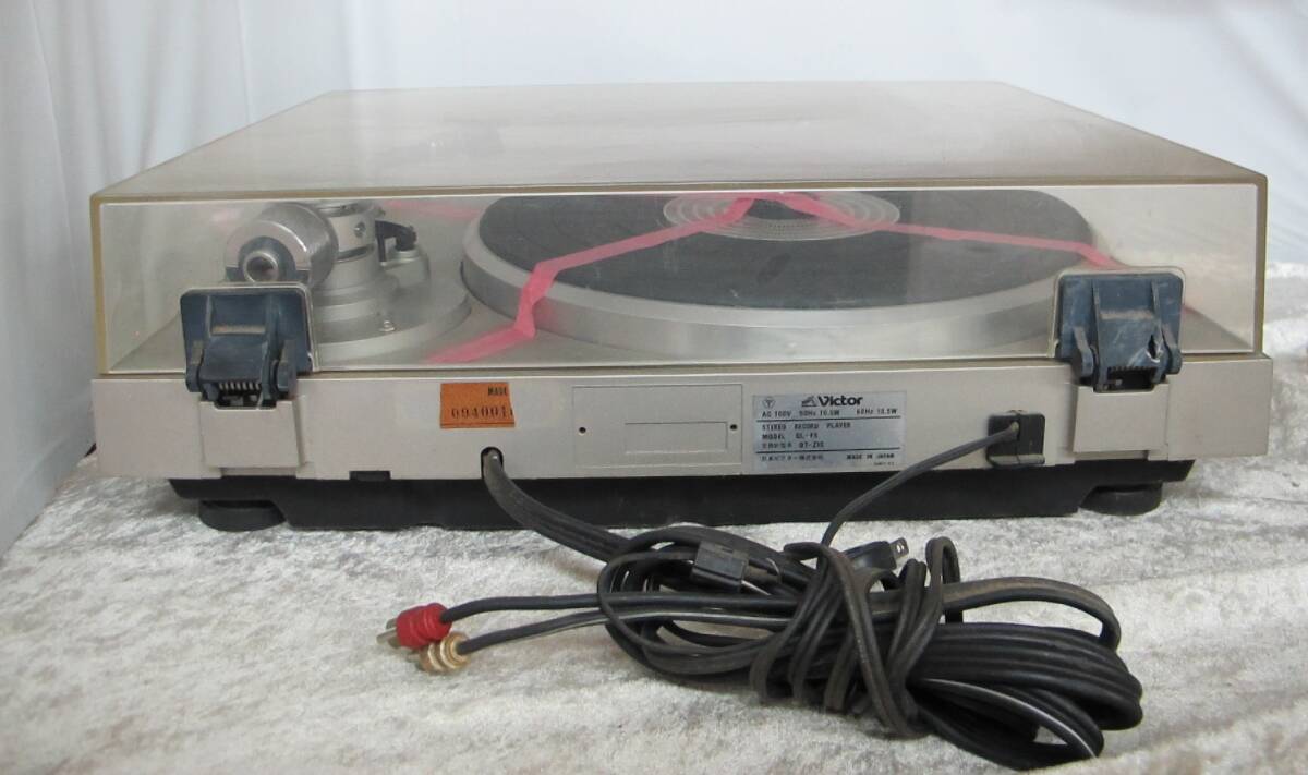 ■T11-128 Victor(ビクター) STEREO RECORD PLAYER / ステレオ レコード プレーヤー 【 QL-F5 】 ターンテーブル 昭和レトロ アンティーク_画像4