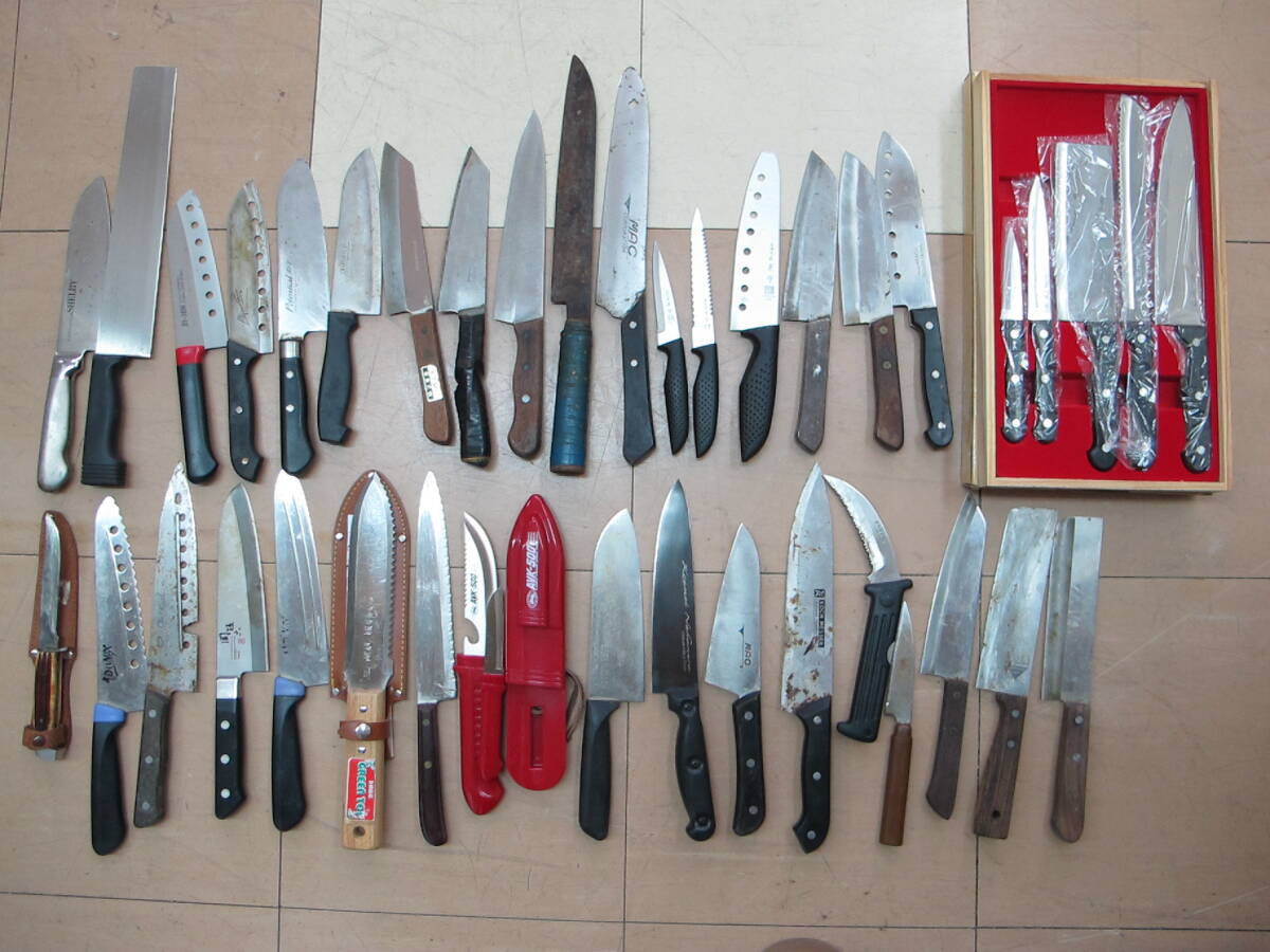 T11-122 包丁 40点 大量 まとめ 和包丁 洋包丁 兼守 BS-3600 関孫六 AVK-500 KOCH MESSER 冒険倶楽部 羅楓 MAC /他 鋼 刃物 刀_画像1