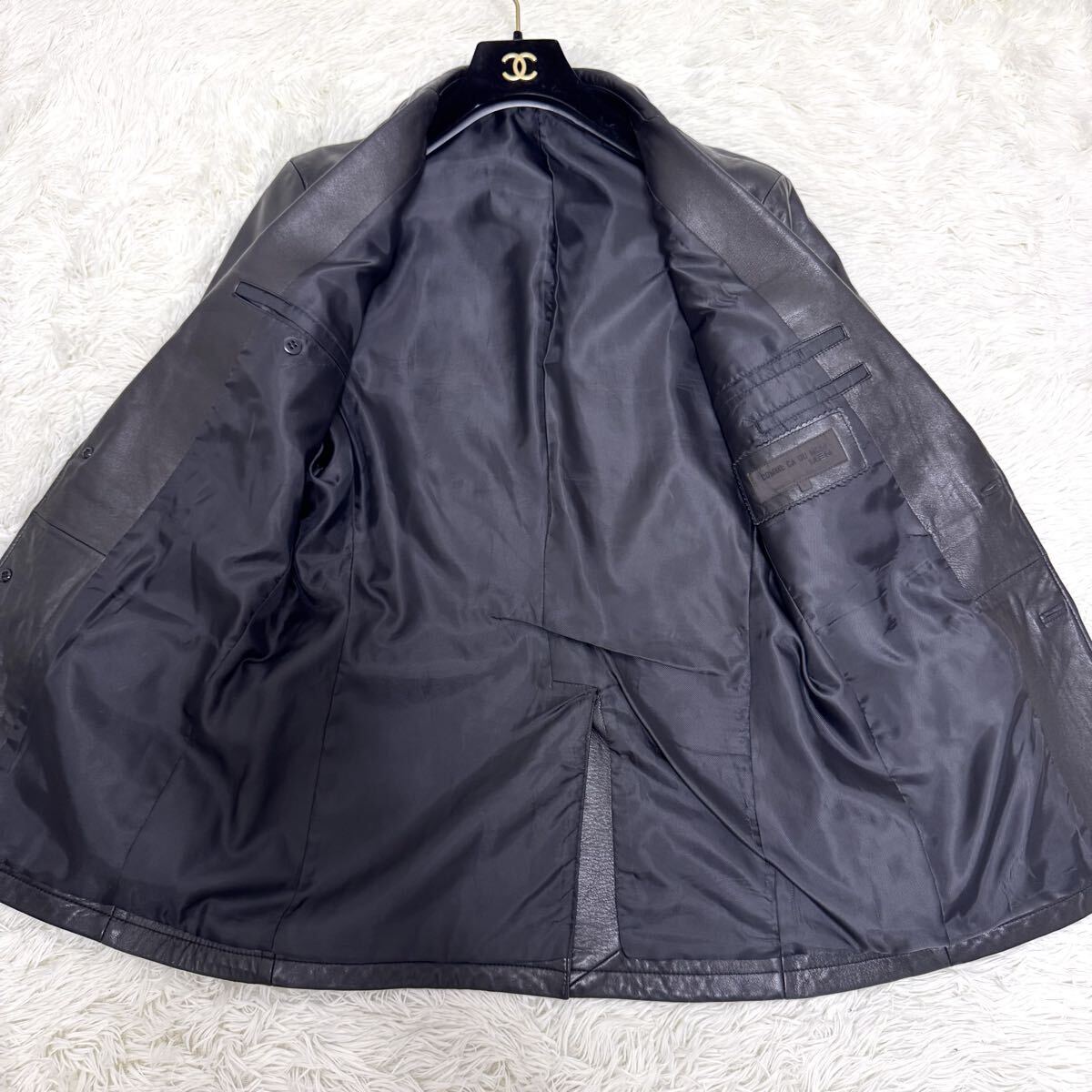【極美品】Lサイズ COMME CA DU MODE コムサデモード メンズ レザー テーラードジャケット 本革 羊革 ラムレザー 2B 黒 ブラック 秋冬_画像4