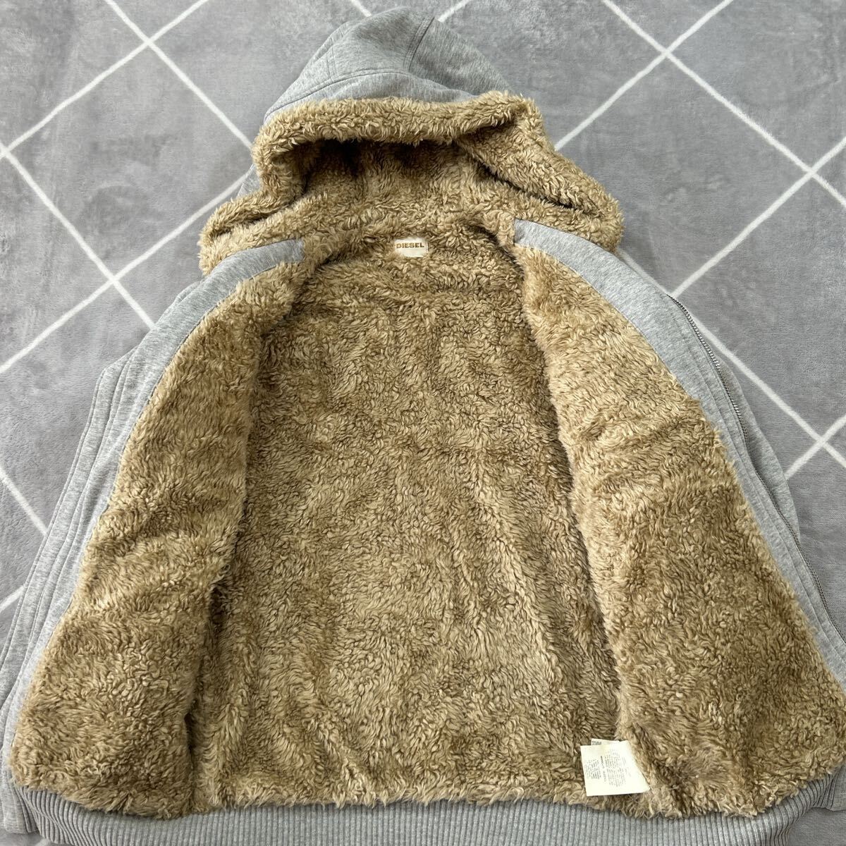 【極上品XL相当】冬の最高傑作 DIESEL ディーゼル ボアパーカー 内ボア【極暖】抜群の保温性 DIESELパッチ 幻の逸材【独特なお洒落感】希少_画像2