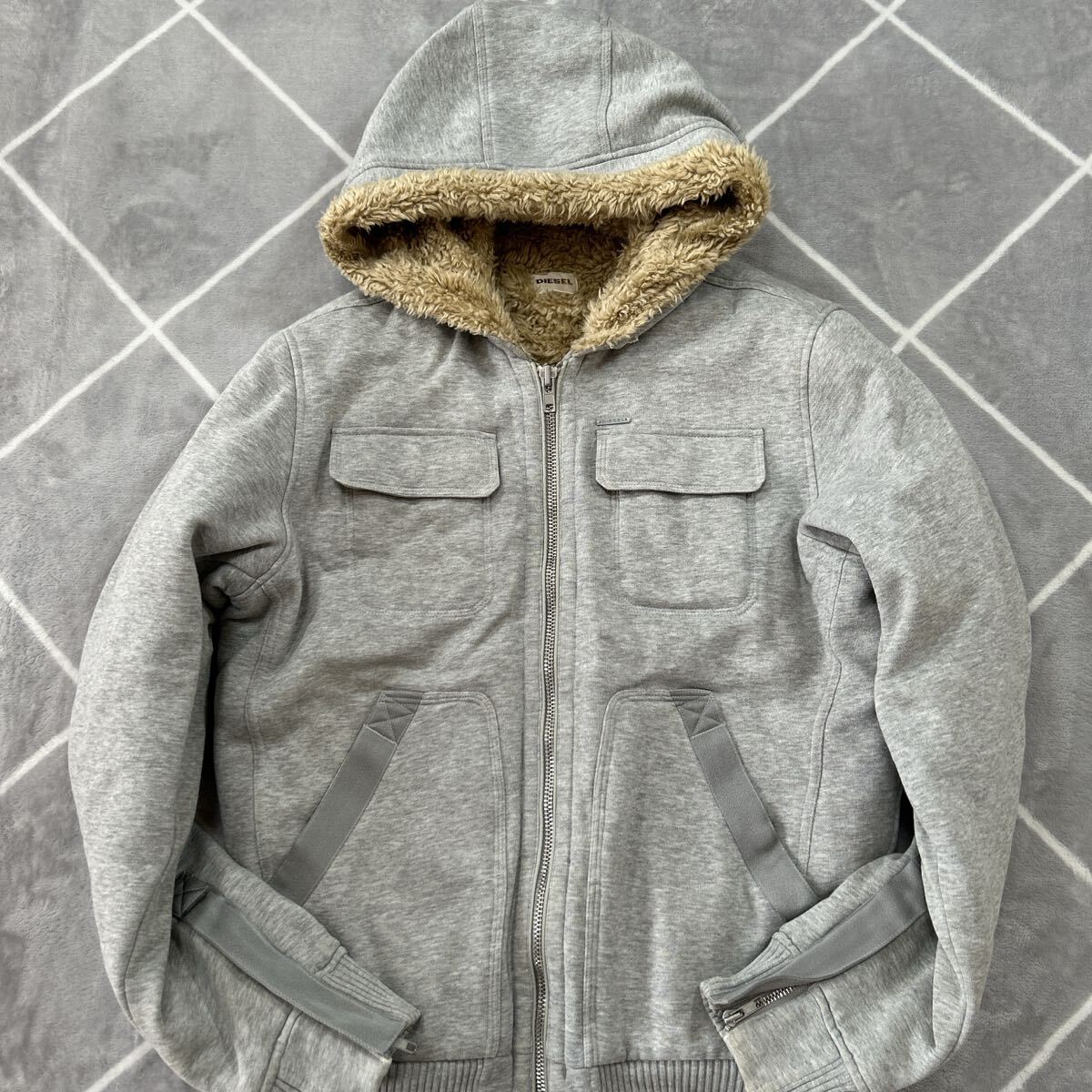 【極上品XL相当】冬の最高傑作 DIESEL ディーゼル ボアパーカー 内ボア【極暖】抜群の保温性 DIESELパッチ 幻の逸材【独特なお洒落感】希少_画像3