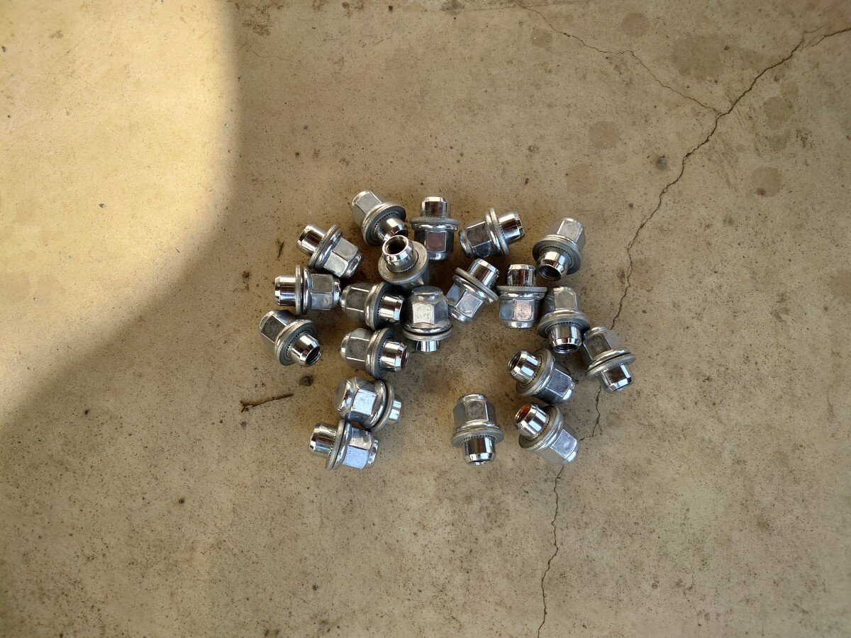 トヨタ プリウスα 純正 ホイール &スタッドレスタイヤ 4本 17インチ 中古_画像10