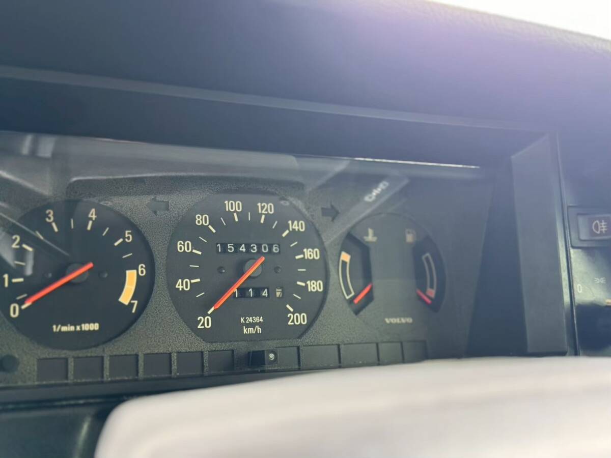 第17回！冬の大感謝祭！ボルボ 240エステート クラシックLTD 正規ディーラー車 93年最終モデル 車検8年10月まで 旧車 VOLVO 240Classic_画像9