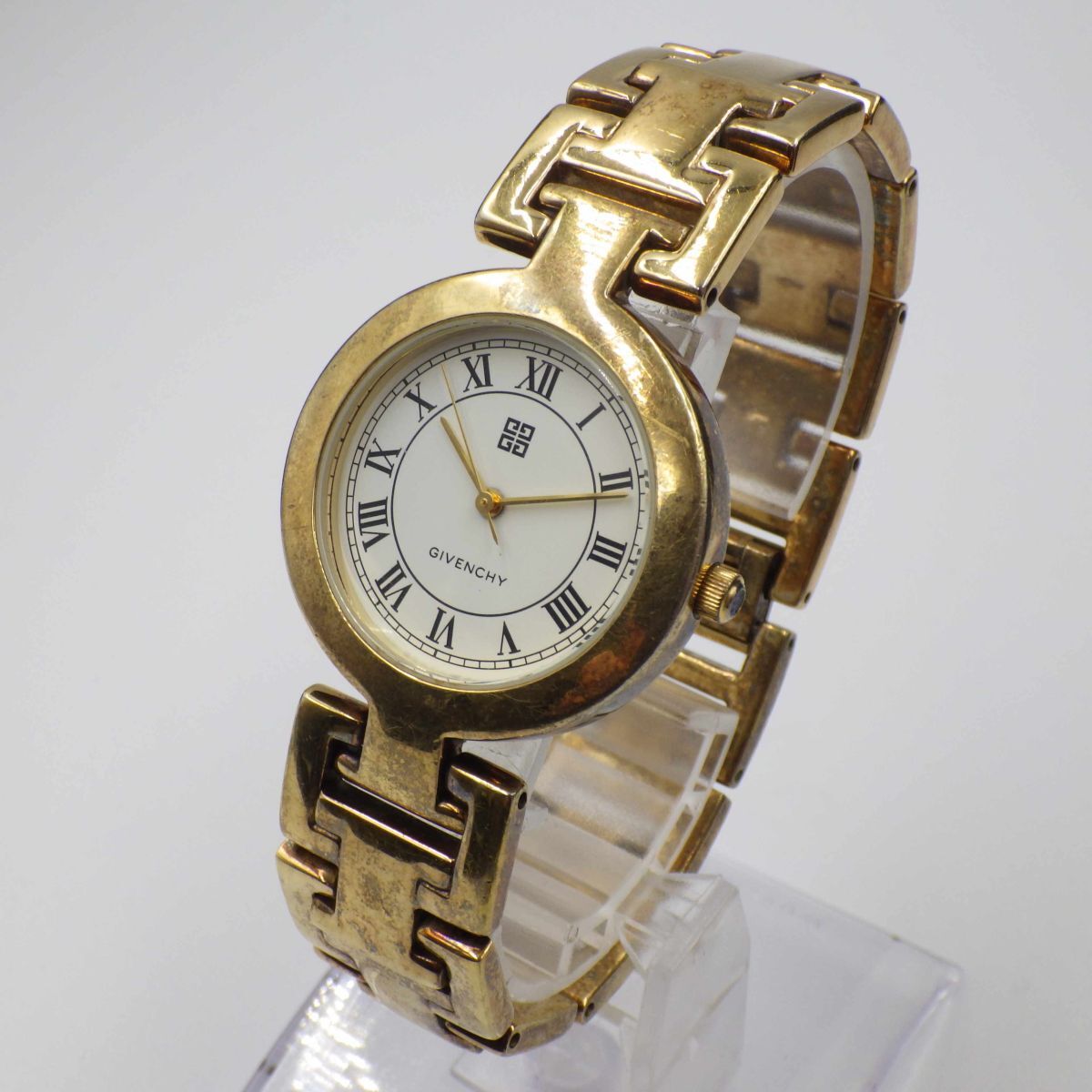 45613a/d【1円スタート】GIVENCHY ジバンシー 稼動品 1298 ゴールド ホワイト文字盤 レディース 時計 クォーツ ケース31mm_画像2