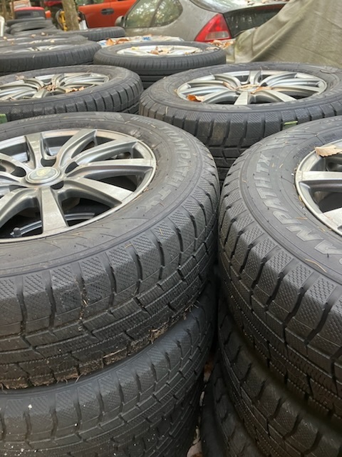  スタッドレス＋アルミ 1台分（中古）MANARAY SPORT 16×6.5J(ET38)PCD114.3-5H TOYO WINTER TRANPATH TX 215/65R16 2022年製造_画像4