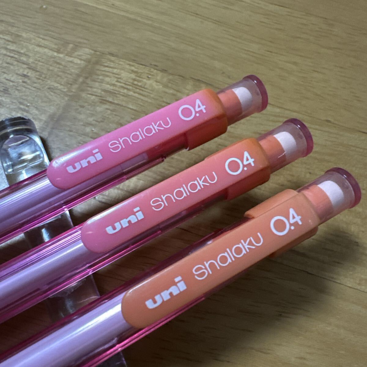 新品 廃盤 MITSUBISHI 三菱鉛筆 uni ユニ SHARAKU シャ楽 0.4mm シャーペン M4-104 3本セット ピンク パイプスライド式 vintage 昭和レトロ_画像4