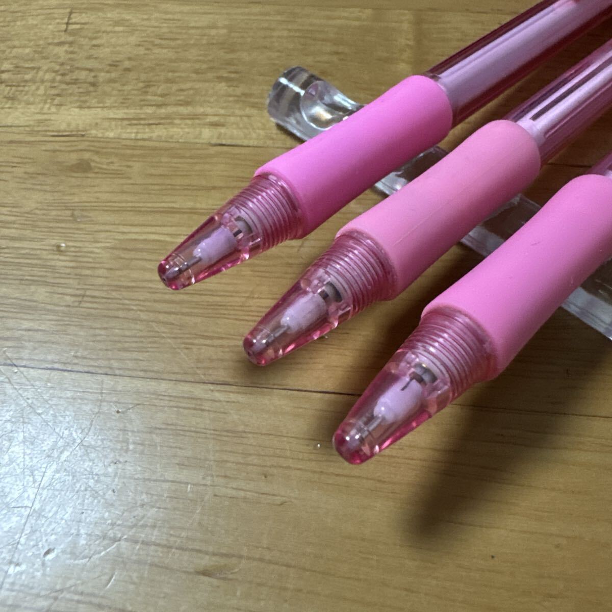 新品 廃盤 MITSUBISHI 三菱鉛筆 uni ユニ SHARAKU シャ楽 0.4mm シャーペン M4-104 3本セット ピンク パイプスライド式 vintage 昭和レトロ_画像7