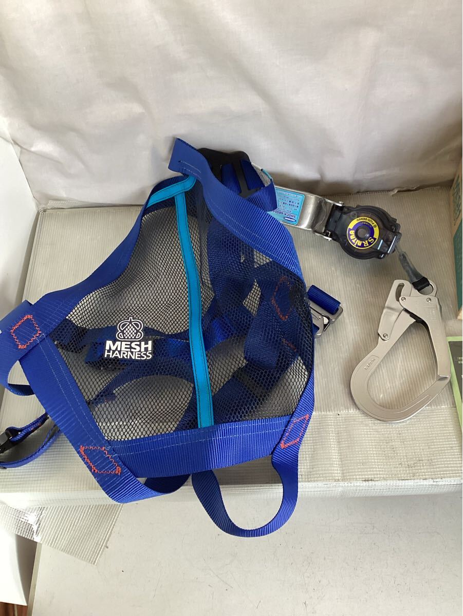 【K0914】 ミドリ安全 フルハーネス 墜落制止用器具 藤井電工 メッシュハーネス MHF-790-TR-M 取扱説明書付き　箱入り未使用_画像2