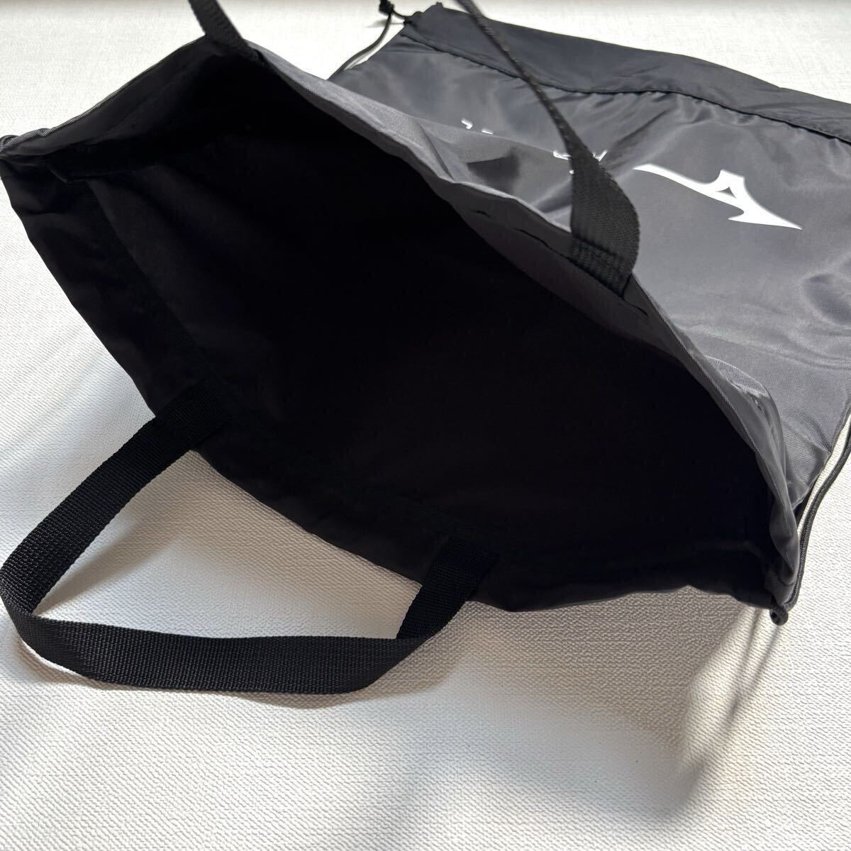 新品正規 MIZUNO FOR MARGARET HOWELL マーガレットハウエル × ミズノ コラボ ランドリーバッグ 黒 ブラック ナップサック 送料無料_画像4