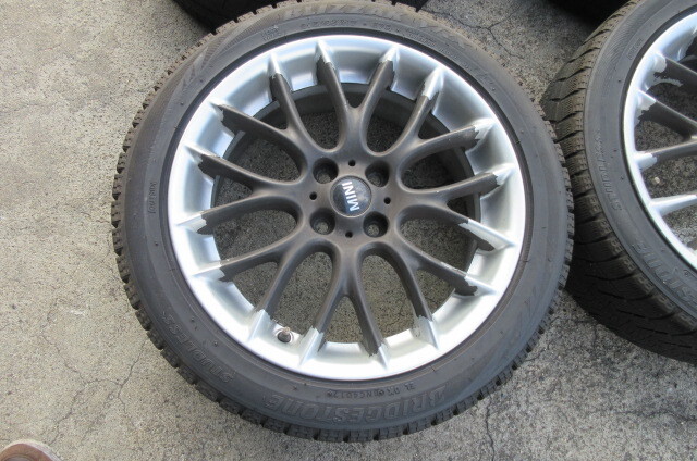 BMWミニ　MINI　純正　ミニクーパー　JCW 17インチ　アルミホイール　７J　４穴　PCD100　R55　R56　R57　R58　スタッドレスタイヤ_画像3