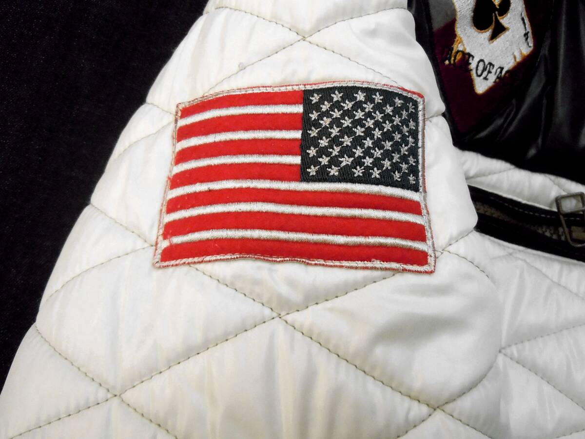 ★防寒性抜群 美品 AVIREX アヴィレックス キルティング ワッペン付き中綿ジャケット メンズ ホワイト メンズL★_画像8