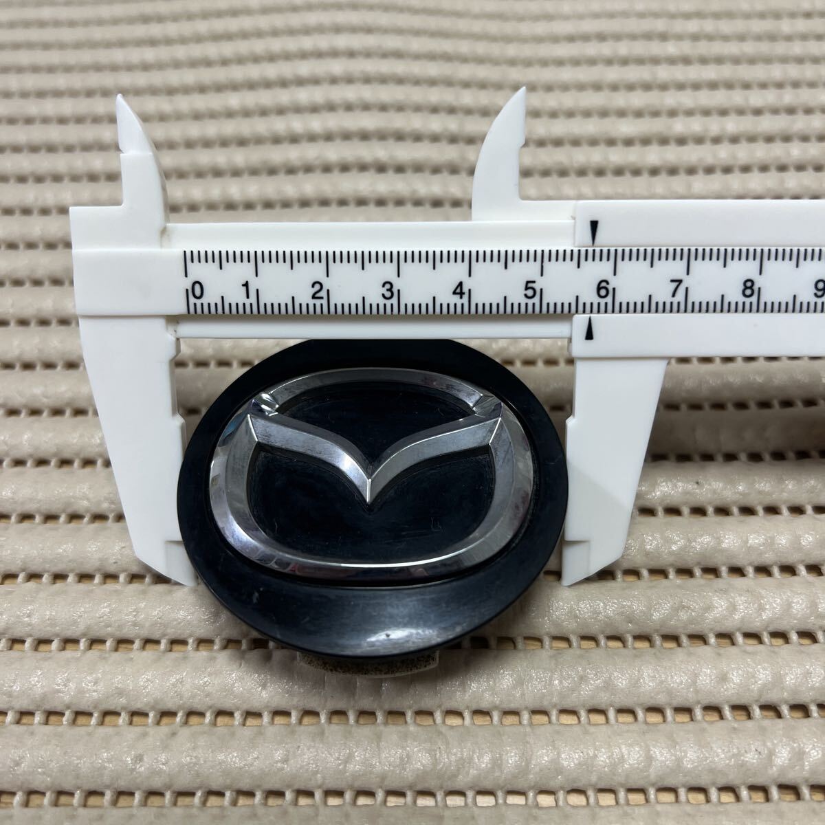 マツダ センターキャップ ブラック 黒 K3954 BBM2 37 190_画像3