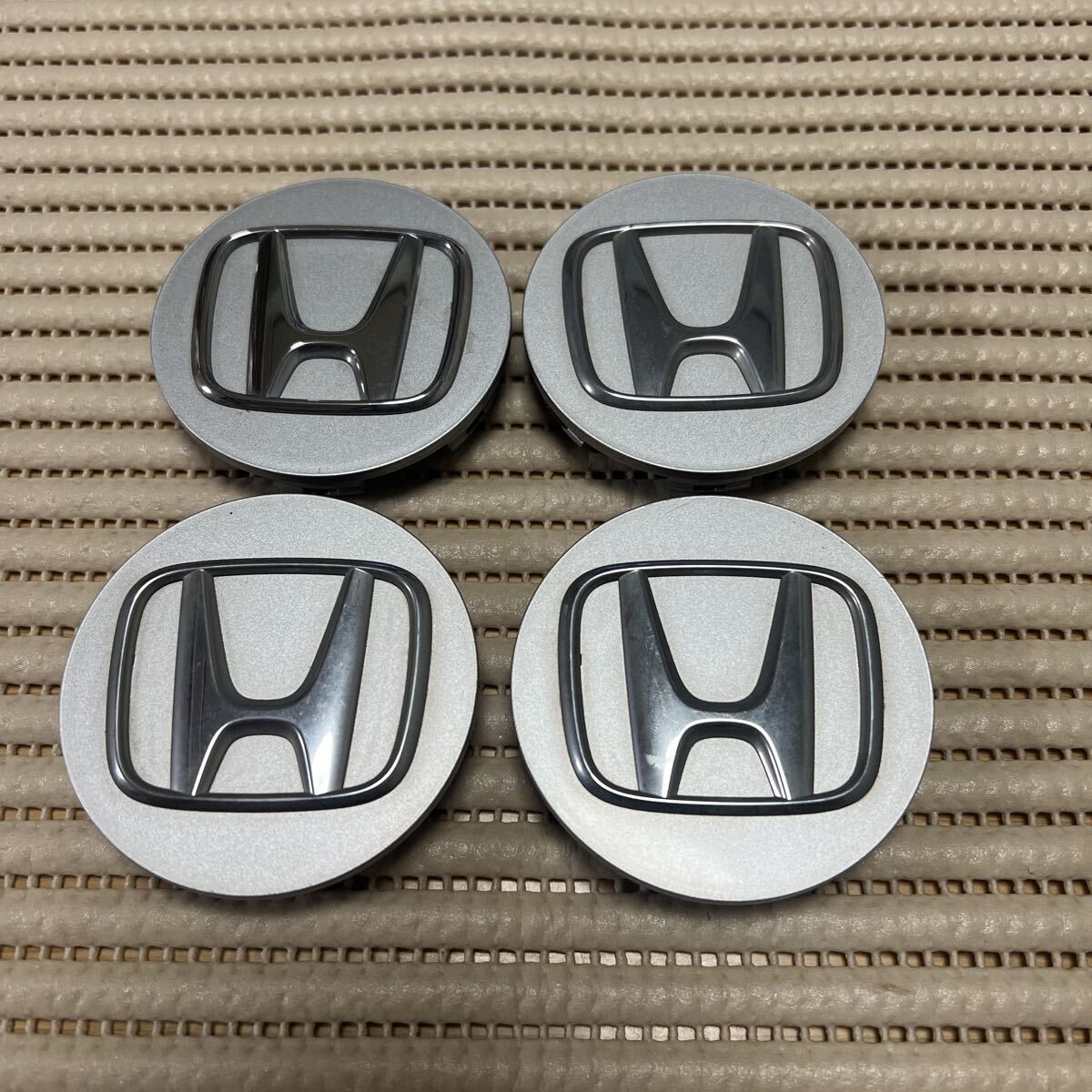 ホンダ HONDA センターキャップ　44742 SZT J31_画像1