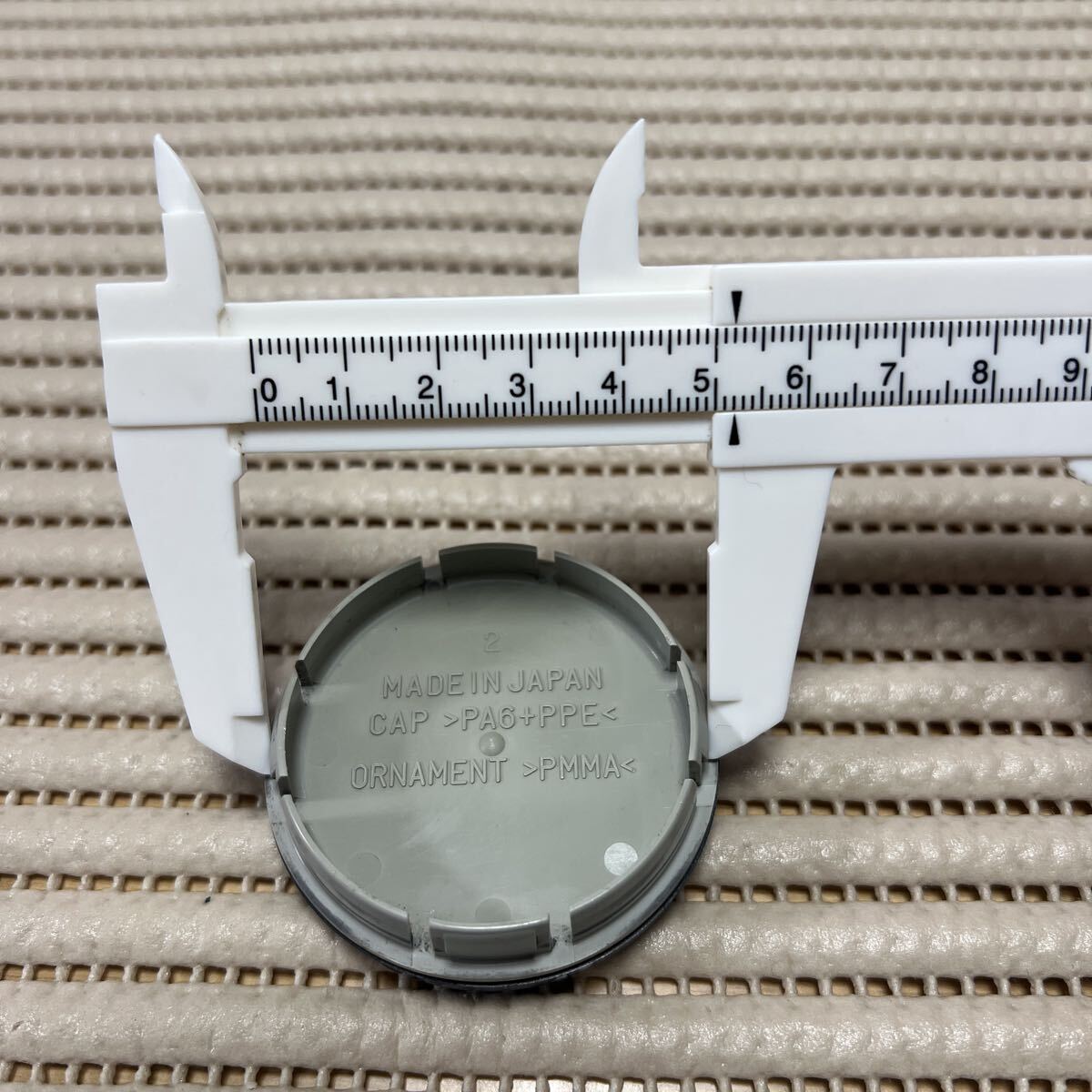 スバル 純正 センターキャップ STI _画像4