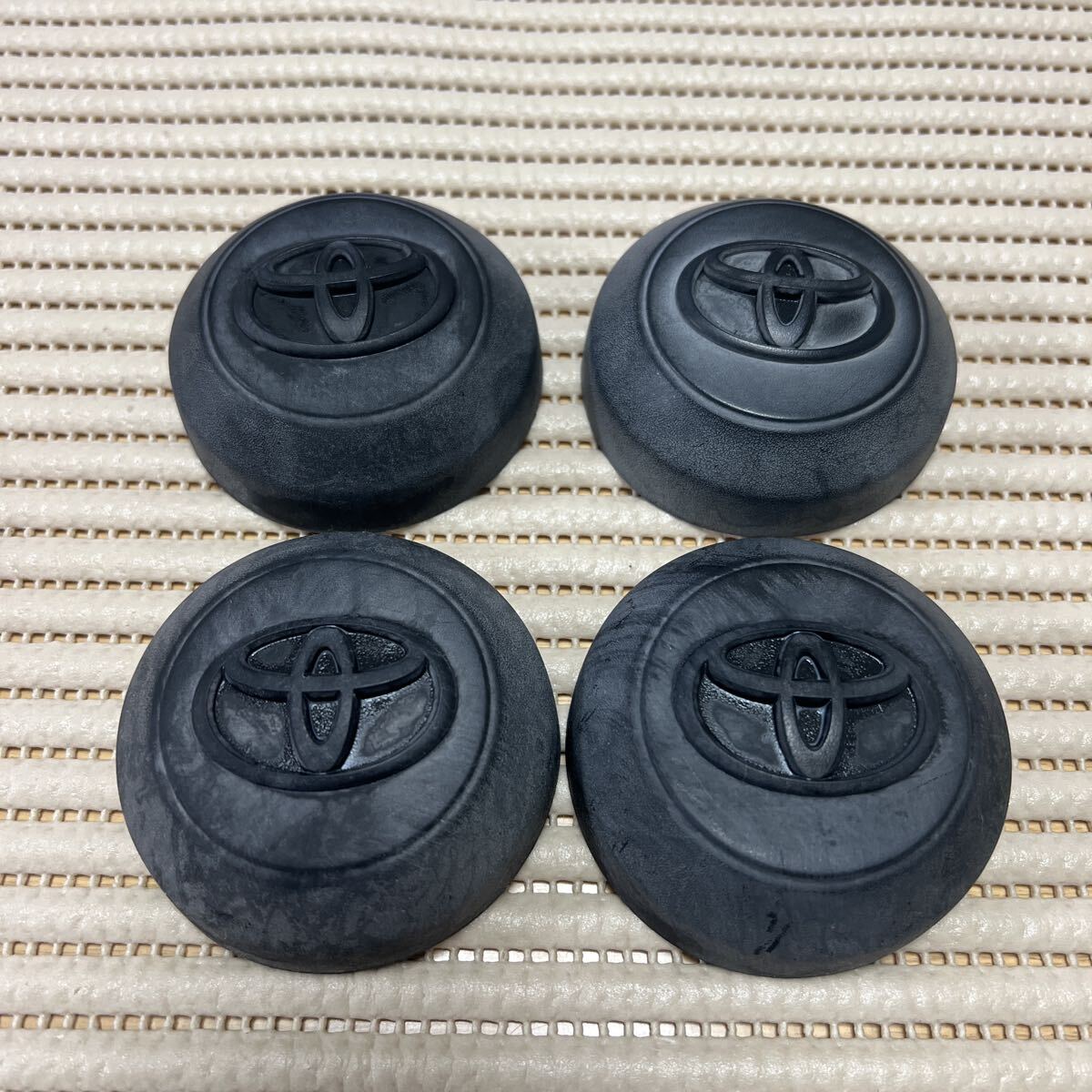 トヨタ TOYOTA センターキャップ 鉄 42638 BZ231_画像1
