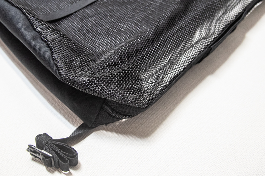 【中古品】 mont-bell モンベル メッシュギアパック 35 バックパック 軽量_画像3