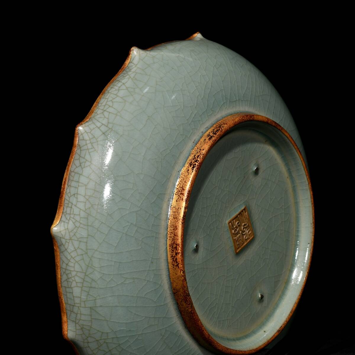 宋朝時代 陶磁器 汝窯 包口 金 銘文 花口洗 箱付き 染付 古陶磁器 時代物 陶芸 古賞物 中国古美術 骨董品 古置物 古玩_画像8