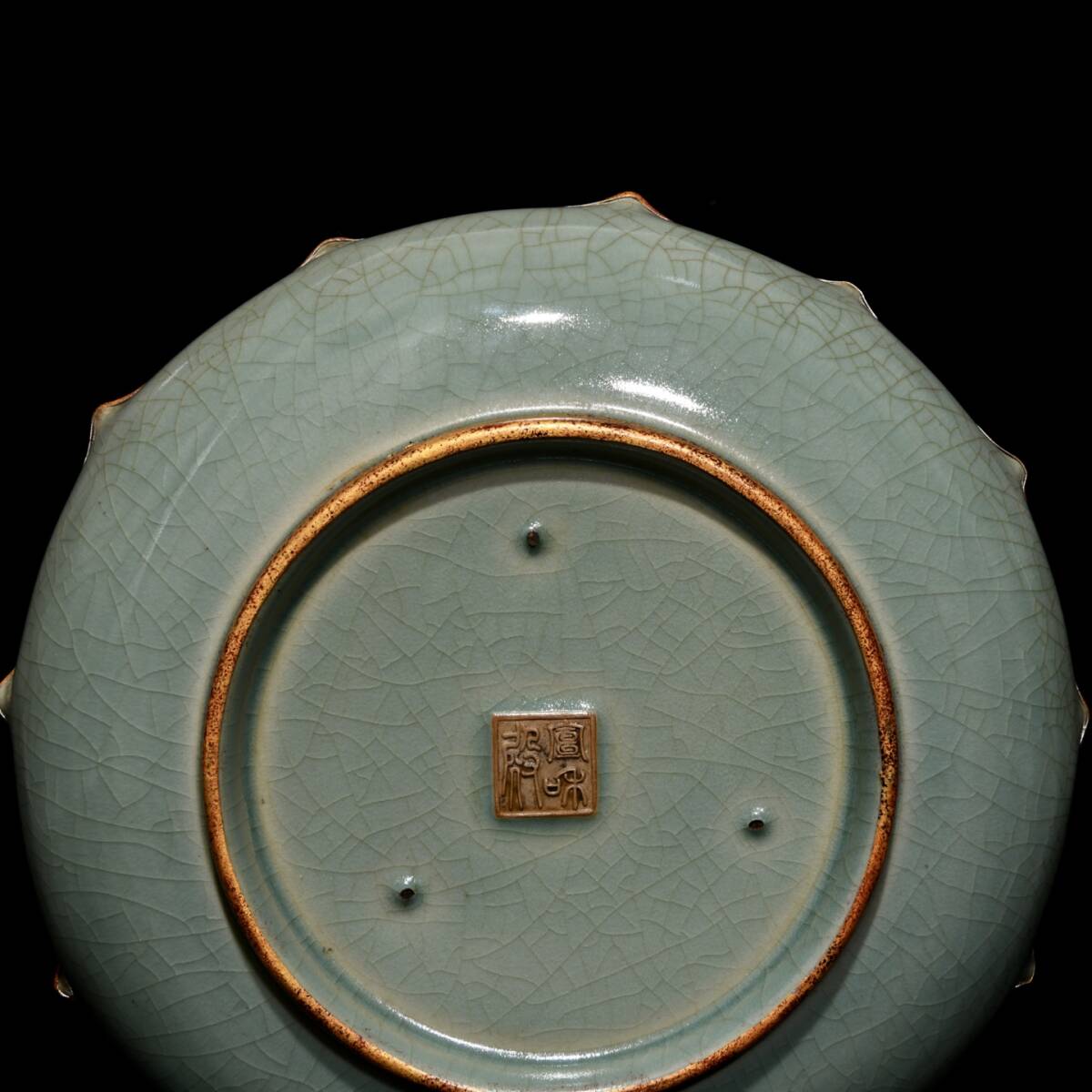 宋朝時代 陶磁器 汝窯 包口 金 銘文 花口洗 箱付き 染付 古陶磁器 時代物 陶芸 古賞物 中国古美術 骨董品 古置物 古玩_画像9