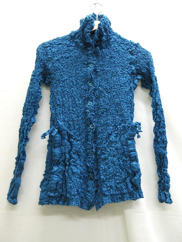 IISSEY MIYAKE me イッセイミヤケミー シワデザインシャツ Shirt MI24FK218 綿60% ポリエステル39% ポリウレタン1% MADE IN JAPAN_画像1