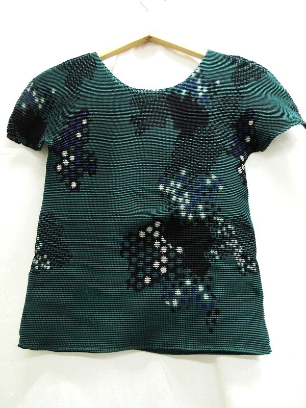 ISSEY MIYAKE me イッセイミヤケミー 総柄カットソー Cut and sew MI43FK126 ポリエステル100% フィリピン製_画像2