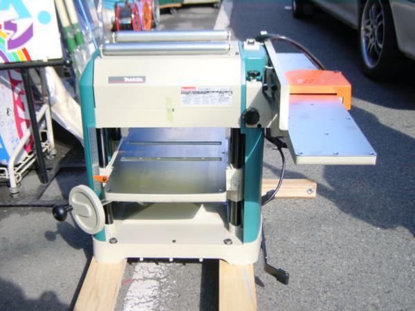 ⑤新品 マキタ 2031S 自動カンナ 手押付 替刃式 AC100V 代引不可 一部地域 北海道 沖縄県 およびその他の県の離島は発送不可_画像1