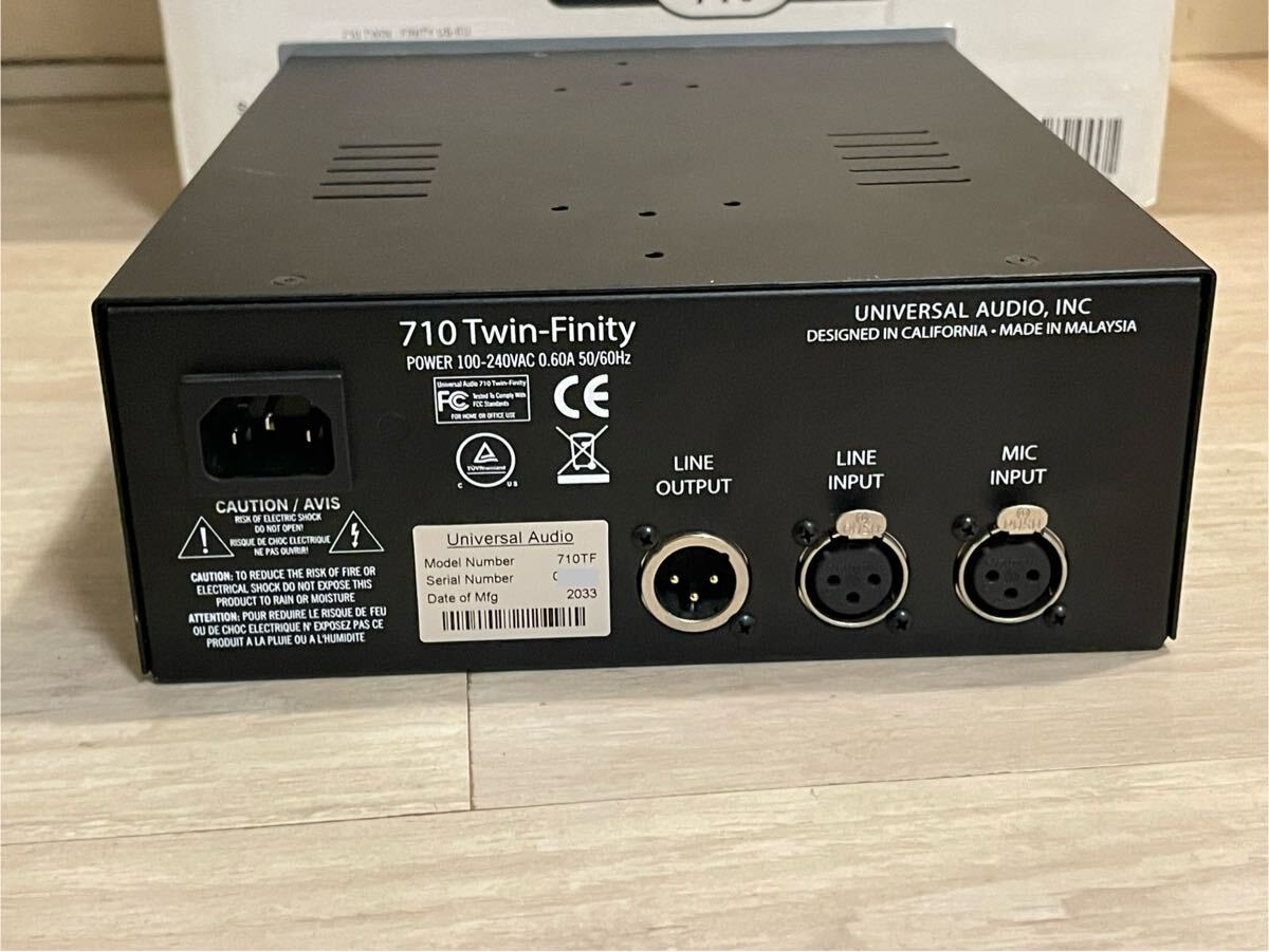 Universal Audio / 710 TWIN-FINITY микрофонный предусилитель 