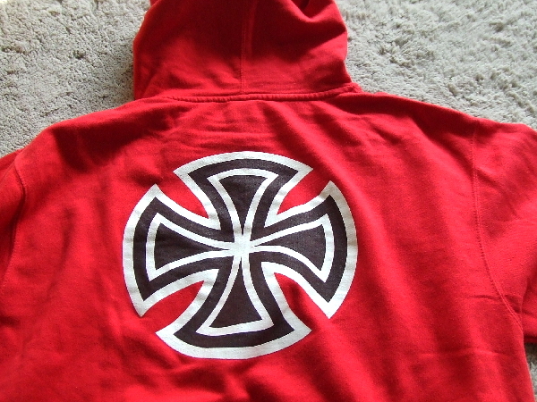 L★インディペンデントINDEPENDENT★アイアンクロス スウェットパーカー赤　スケートsk8スケーター廃盤パーカー00s_画像6