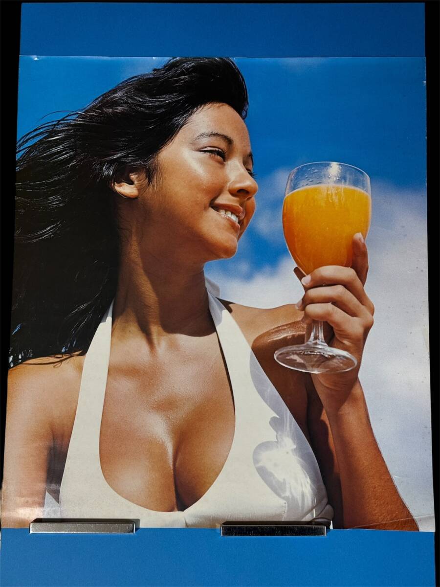 当時物 アグネスラム オレンジジュース 白ビキニ ポスター 585×515mm_画像1
