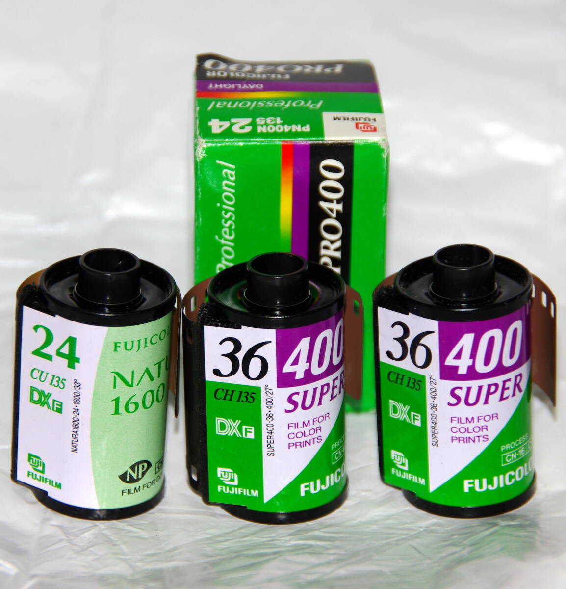 カラーフィルム23本まとめて。宅急便コンパクト発送。期限切れジャンク。_画像2