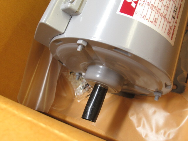 MITSUBISHI 三菱 SUPER LINE SF-JR 200W 4P 三相モートル 現状品 管理7KX1118D-C4_画像2