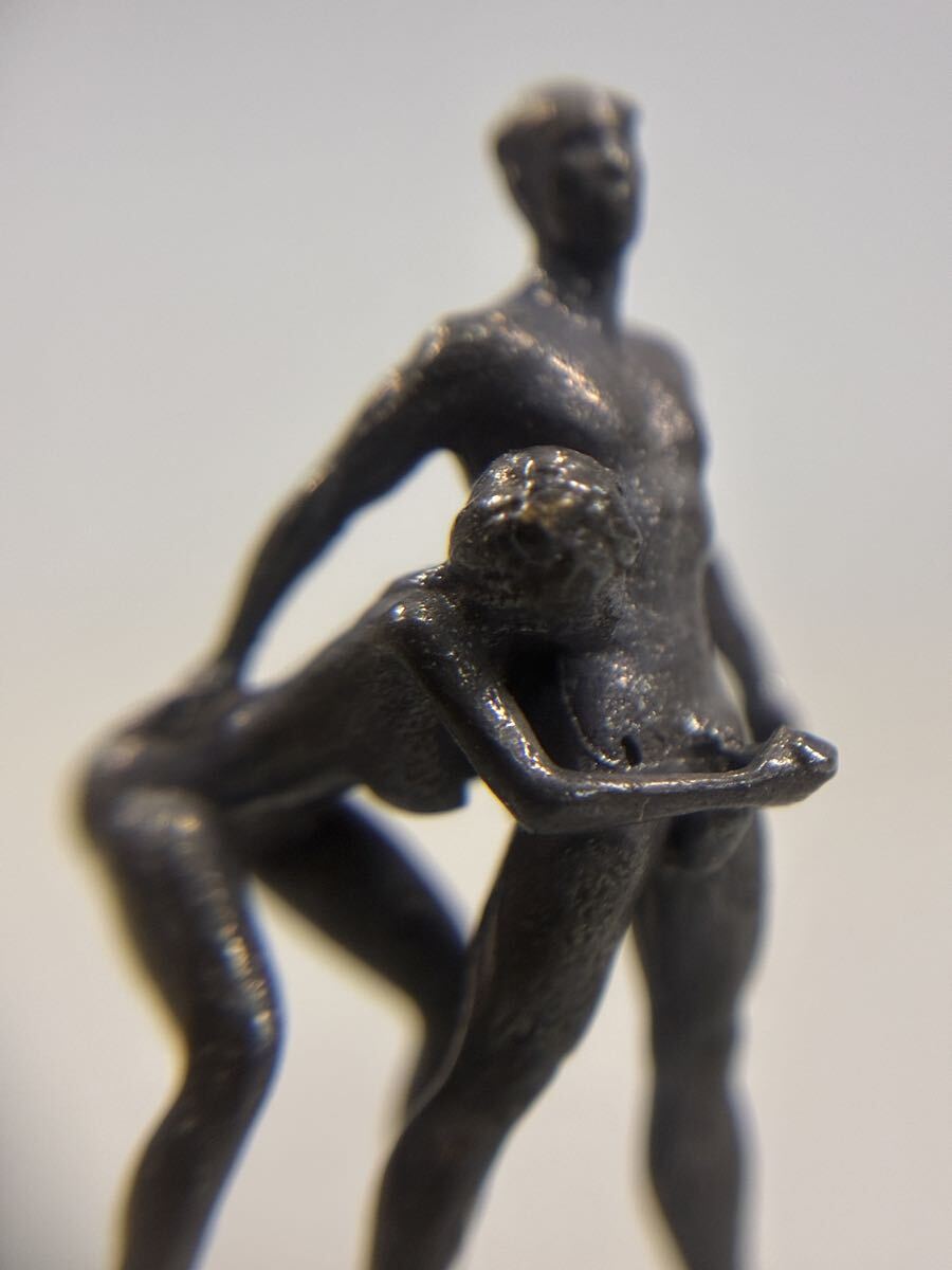 超絶技巧！極小 春画 ブロンズ 裸婦像 置物 ヌード オブジェ 裸婦 ミニ銅像 男女像 性行 芸術 アート 置物 金属工芸 西洋美術 _画像5