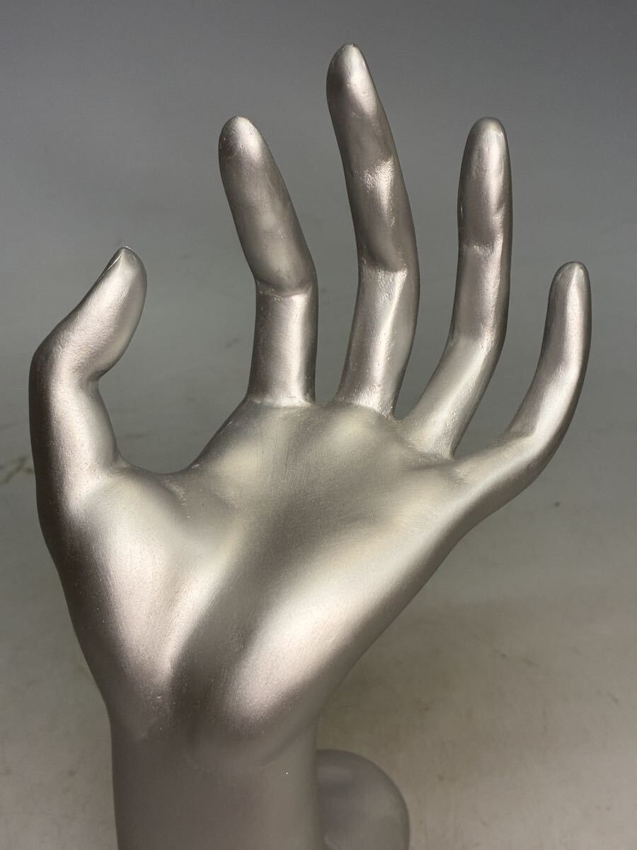手マネキン 指輪スタンド スタンド ディスプレイスタンド 什器 展示グッズ オブジェ インテリア 手 リングスタンド シルバー アート 樹脂_画像8