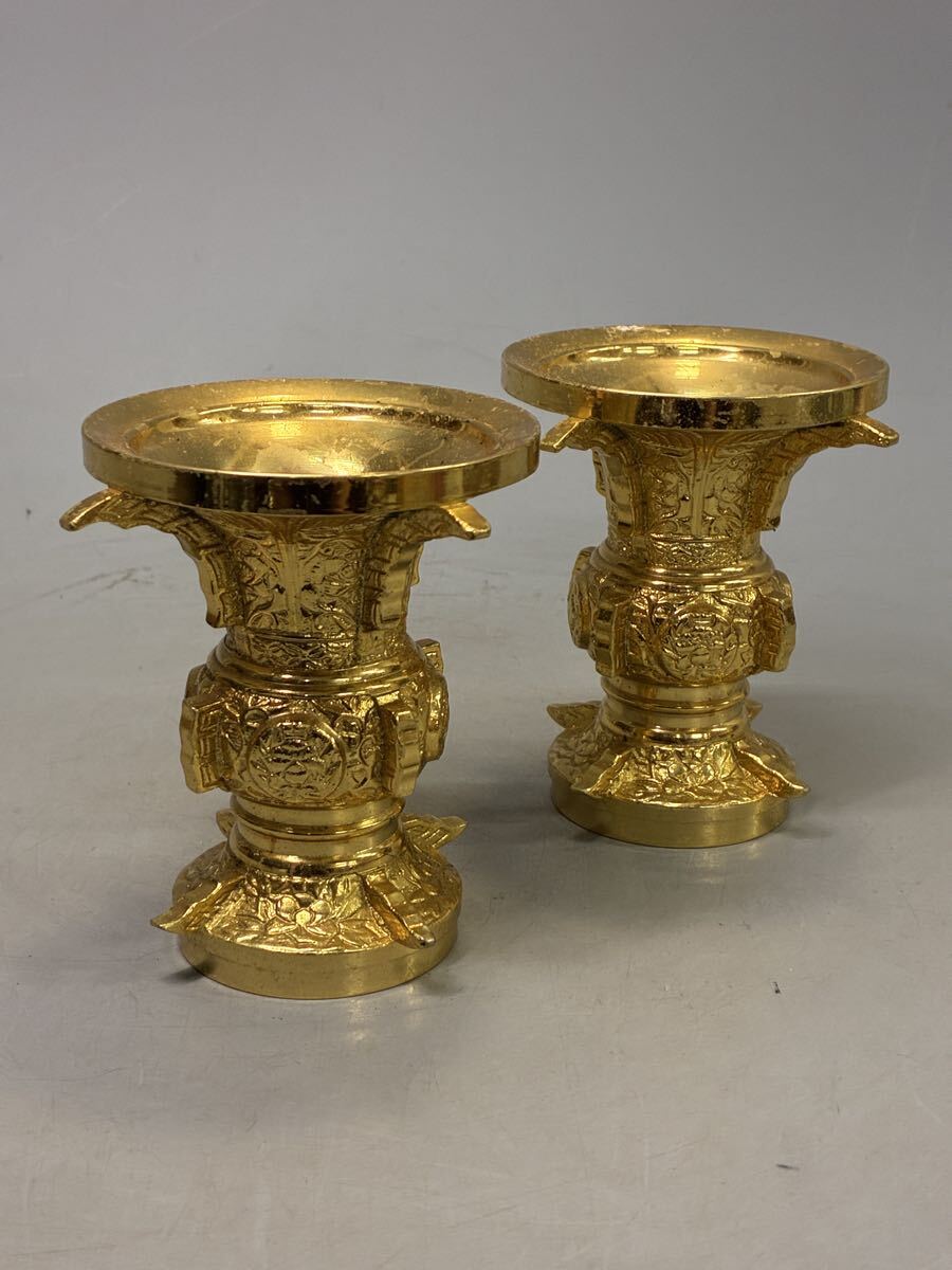 仏教美術 仏具 真鍮製 置物 仏壇 花器 花立 花瓶 一対 古美術品 置物 金属工芸_画像3