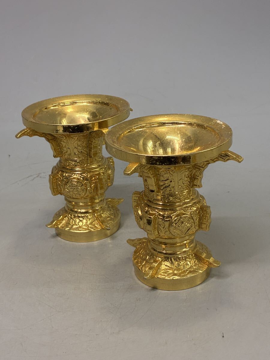 仏教美術 仏具 真鍮製 置物 仏壇 花器 花立 花瓶 一対 古美術品 置物 金属工芸_画像4
