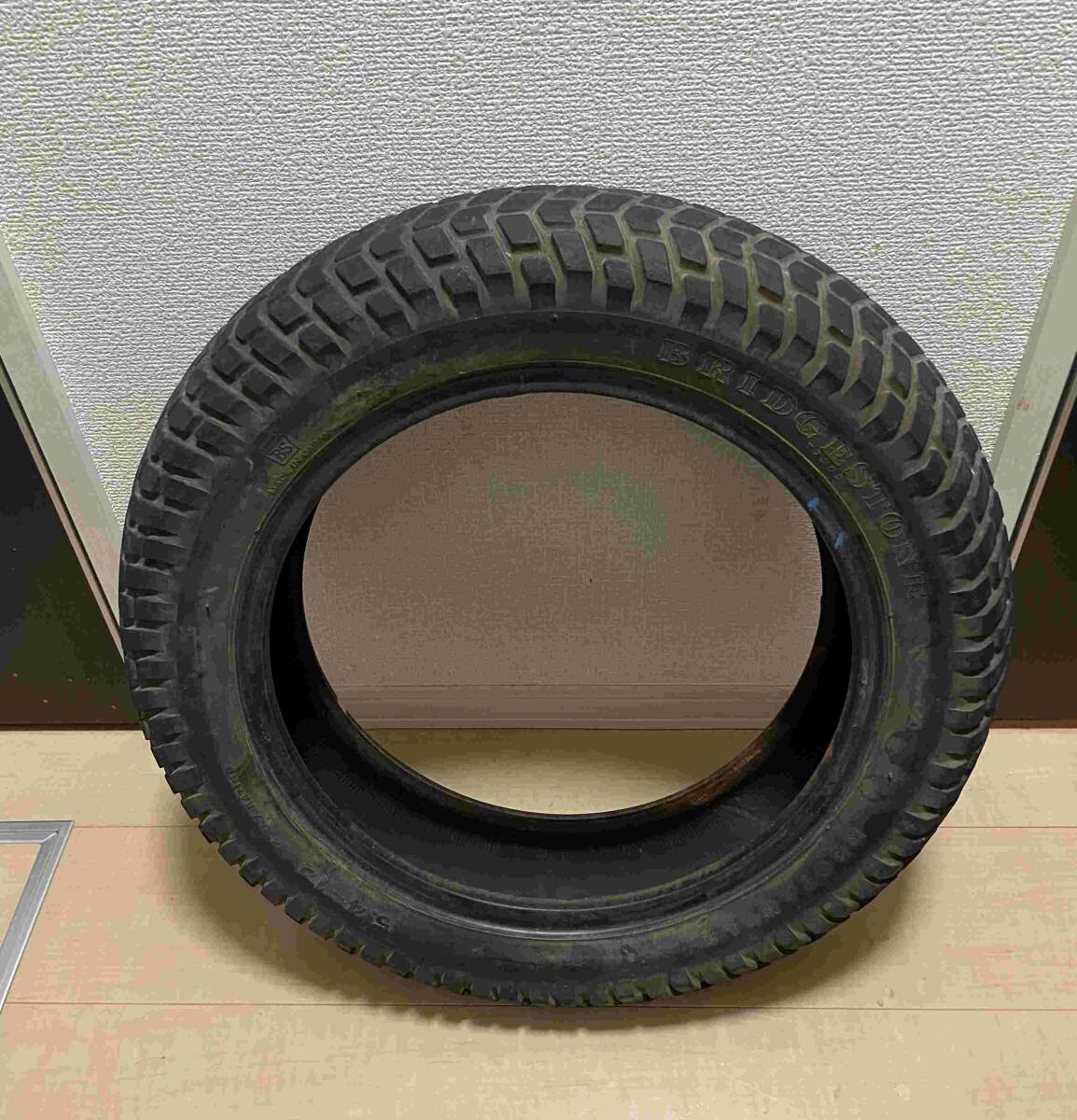 ブリヂストン　レクタングル　5.4-14　ジャンク　山無し　ひび割れ　当時もの　バンバン125　フロントタイヤ_画像1