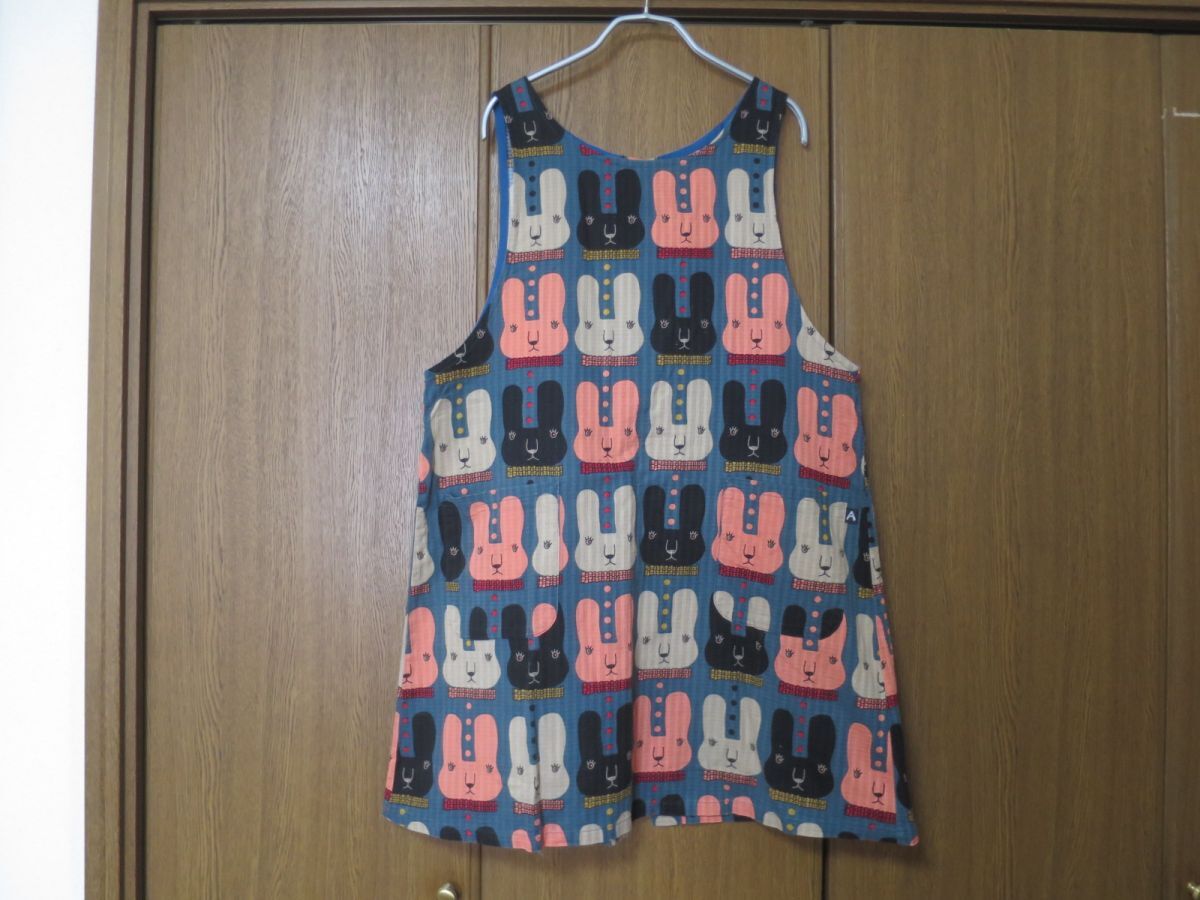 マタノアツコ ウサギ柄エプロン_画像1