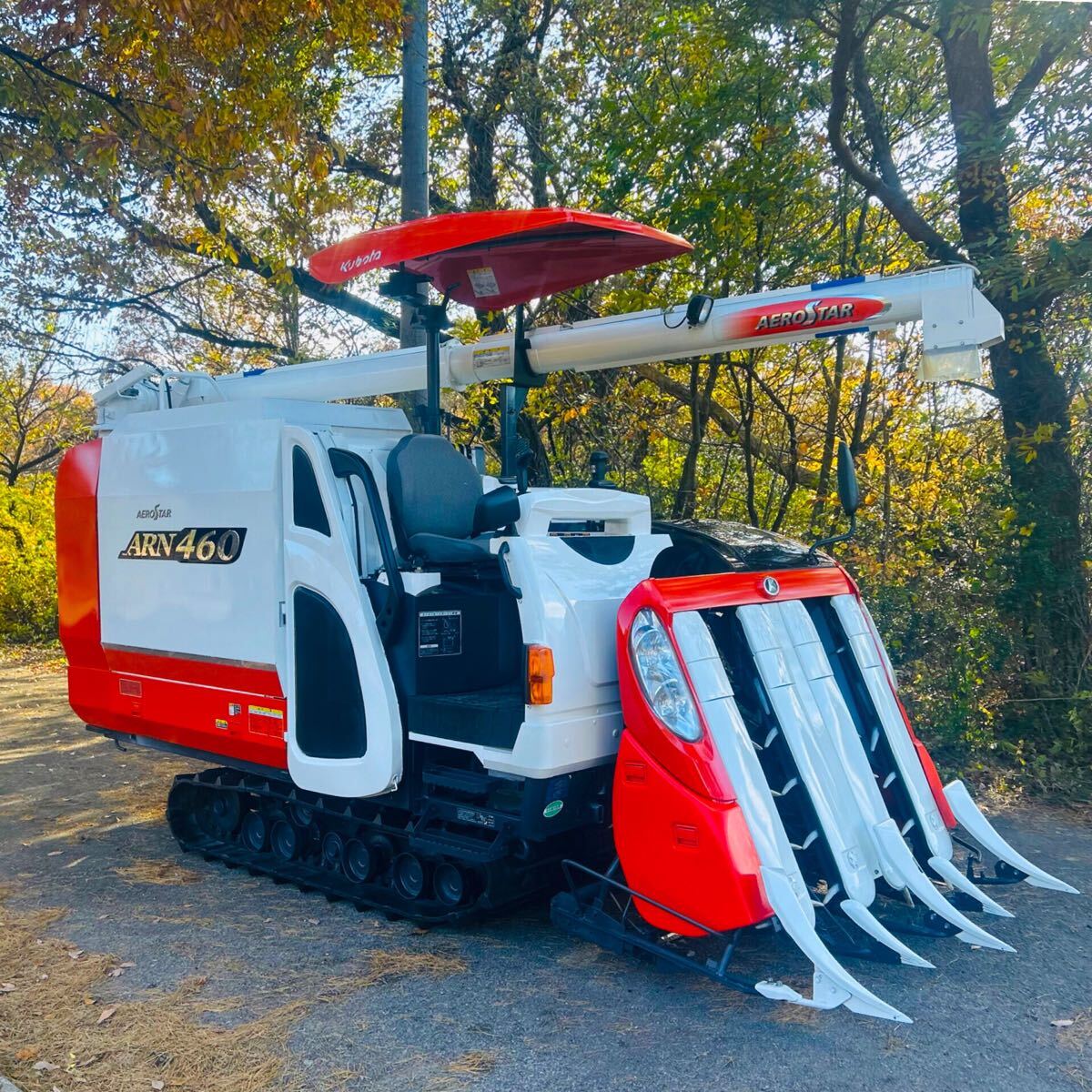 ★★クボタコンバイ ARN 460 ★403時間 ★4条刈★60馬力★車体水平★キャノピー付き★★_画像2