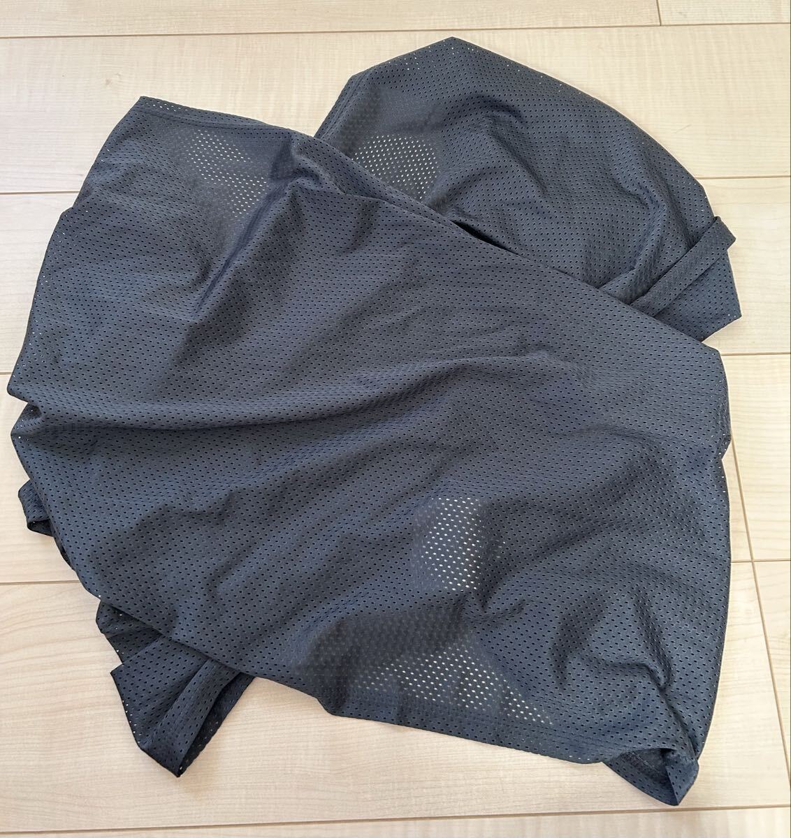 抱っこ紐 コニー Konny スリング　Mサイズ　メッシュタイプ グレー ブラック_画像3