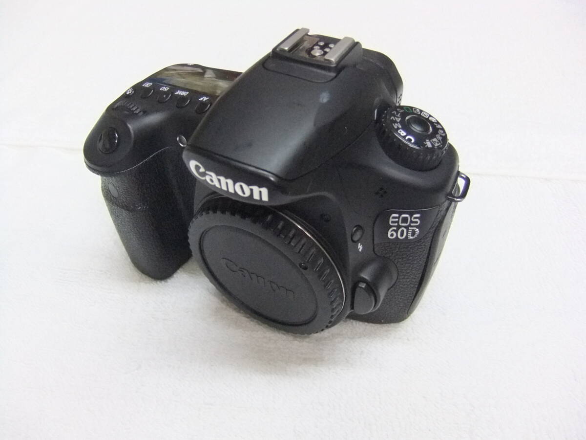 く93D 2010年発売 CANON キャノン EOS 60D ボディ 1800万画素 動作確認済 わけあり_画像4